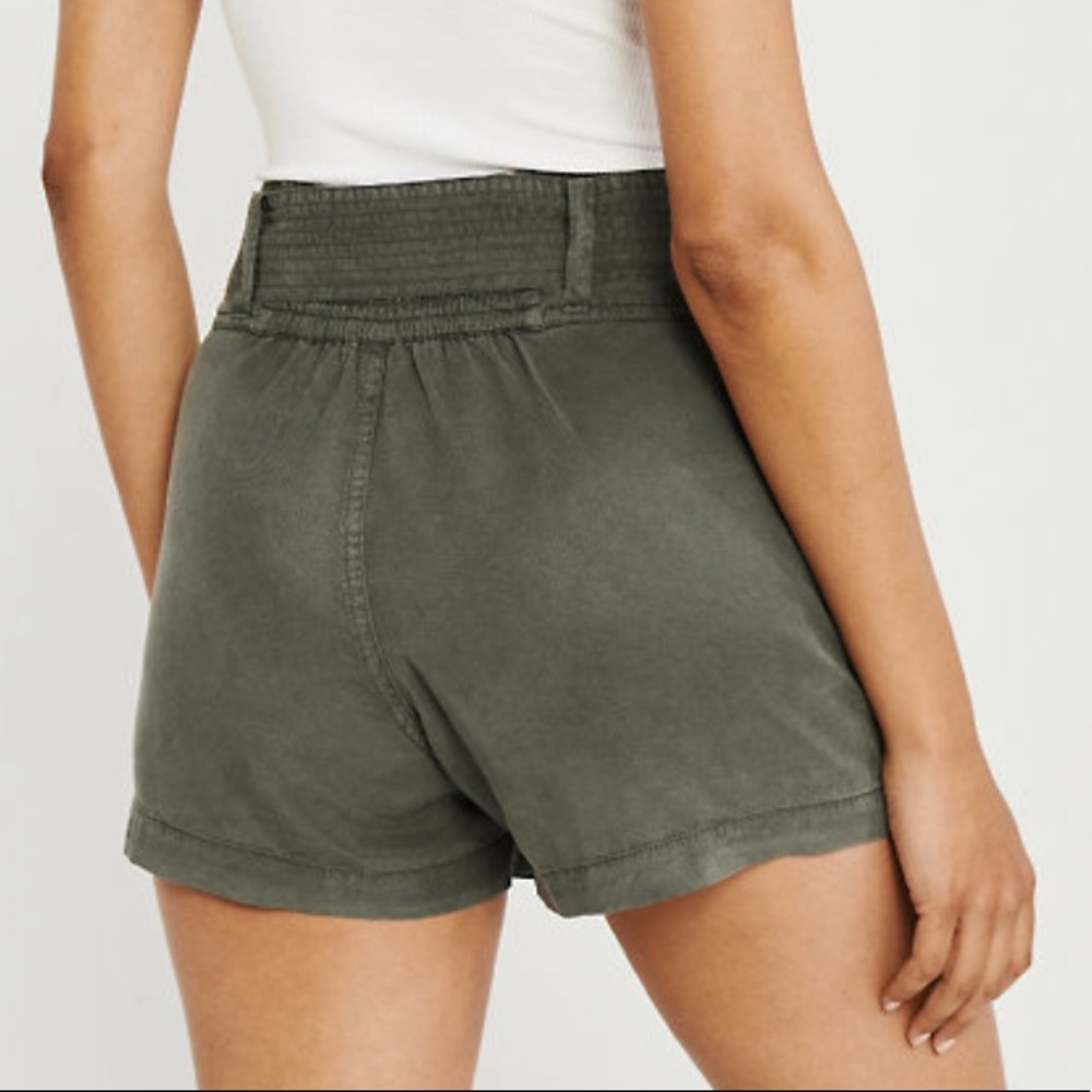 A&F High-waist Shorts - Picture 3 of 4